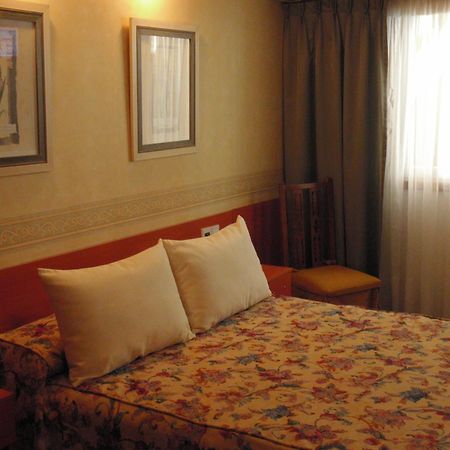 Hotel Esmeralda Select マル・デル・プラタ エクステリア 写真